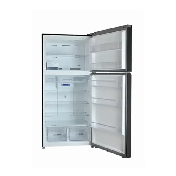 ثلاجة كبيرة